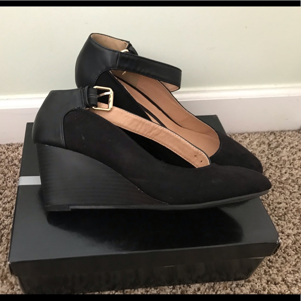 New directions wedge black heels size 8.5 - Picture 2 of 4